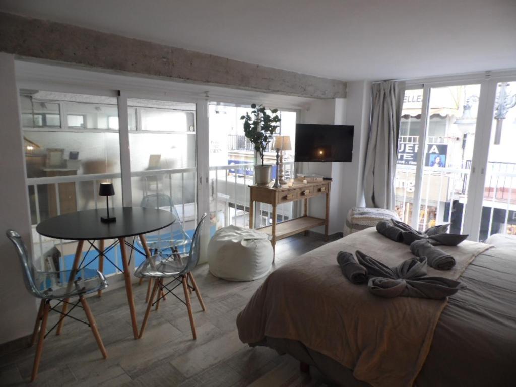 Apartamentos San Miguel Torremolinos Szoba fotó